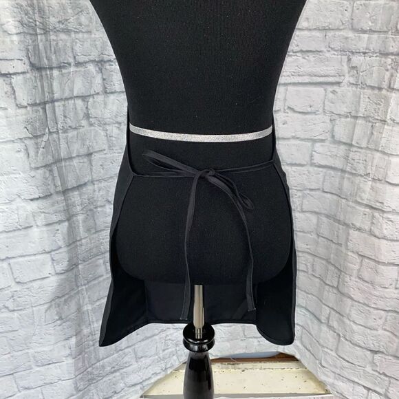Big accessories cosmetologist apron w/front pockets black w/silver studs - Picture 6 of 9